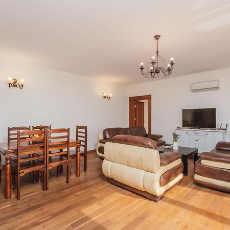 Apartments Pietra Mare Petrovac 外观 照片