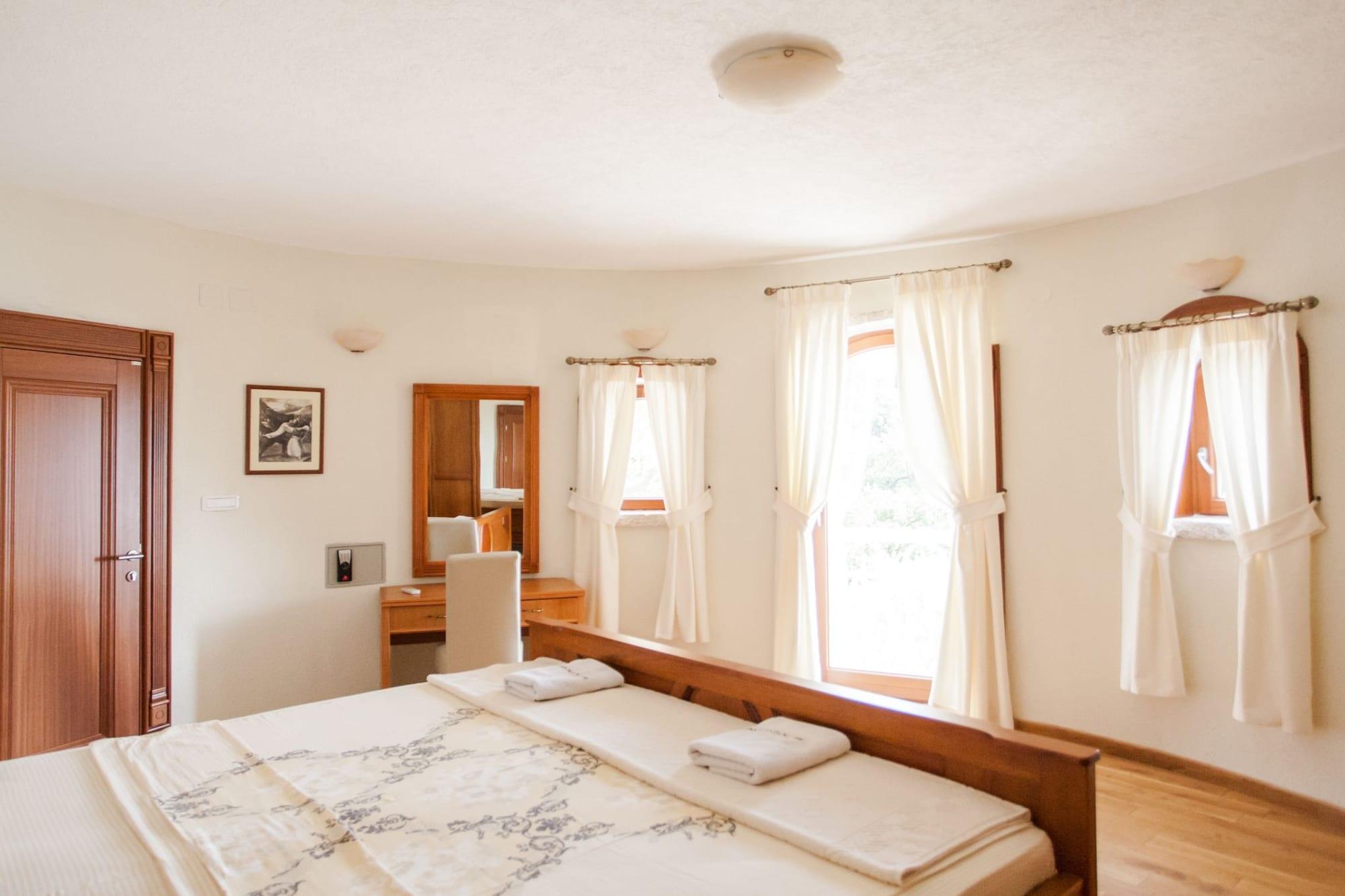 Apartments Pietra Mare Petrovac 外观 照片
