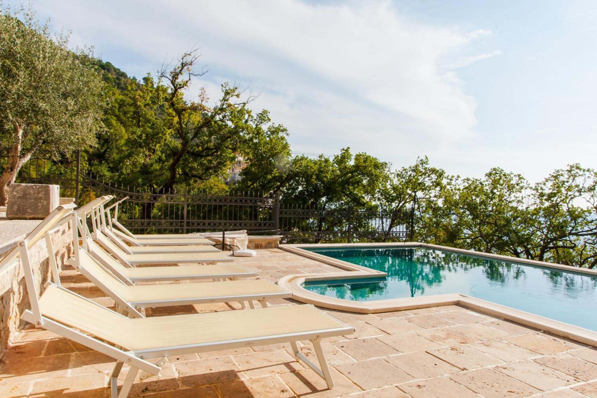Apartments Pietra Mare Petrovac 外观 照片
