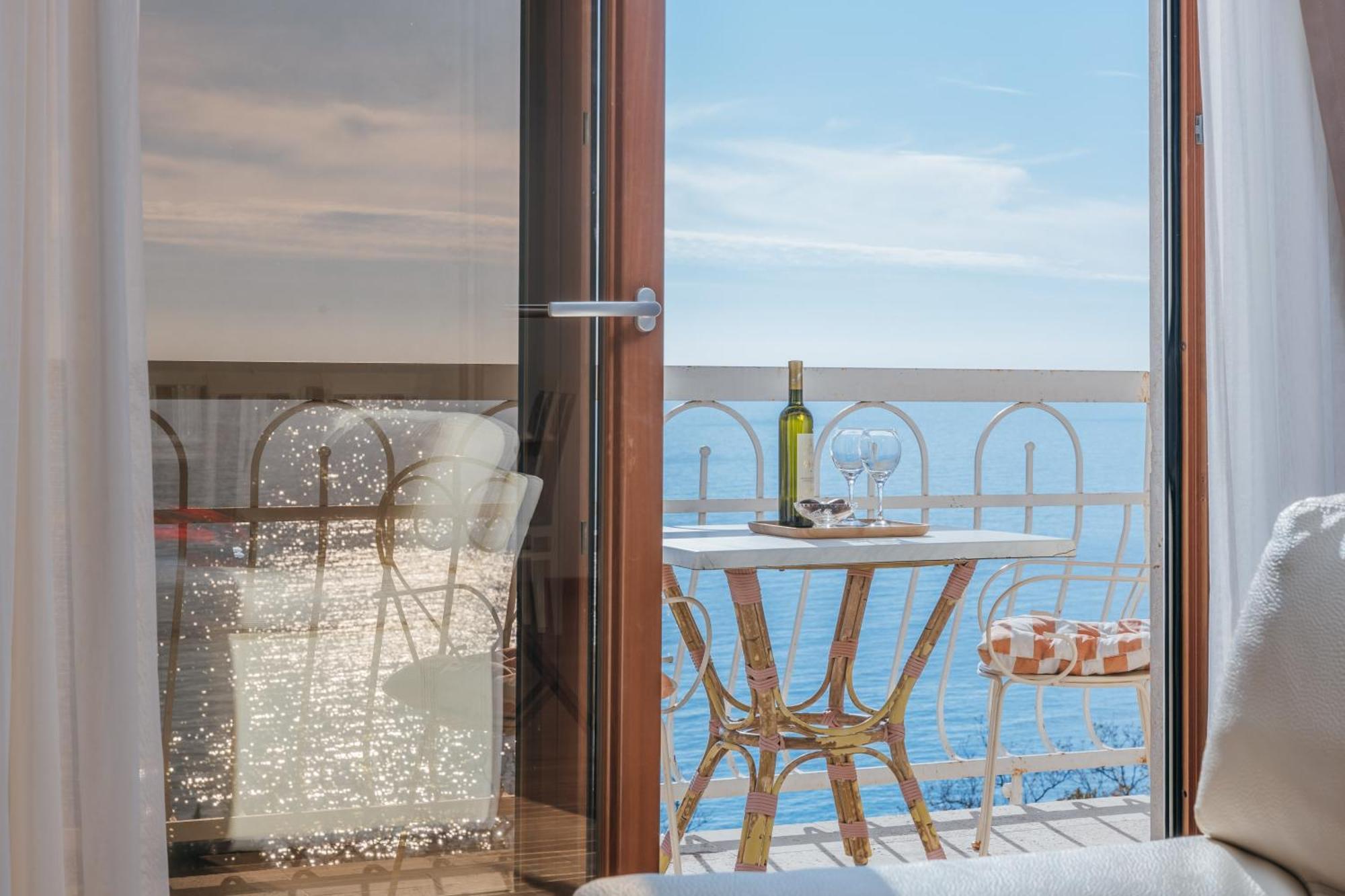 Apartments Pietra Mare Petrovac 外观 照片