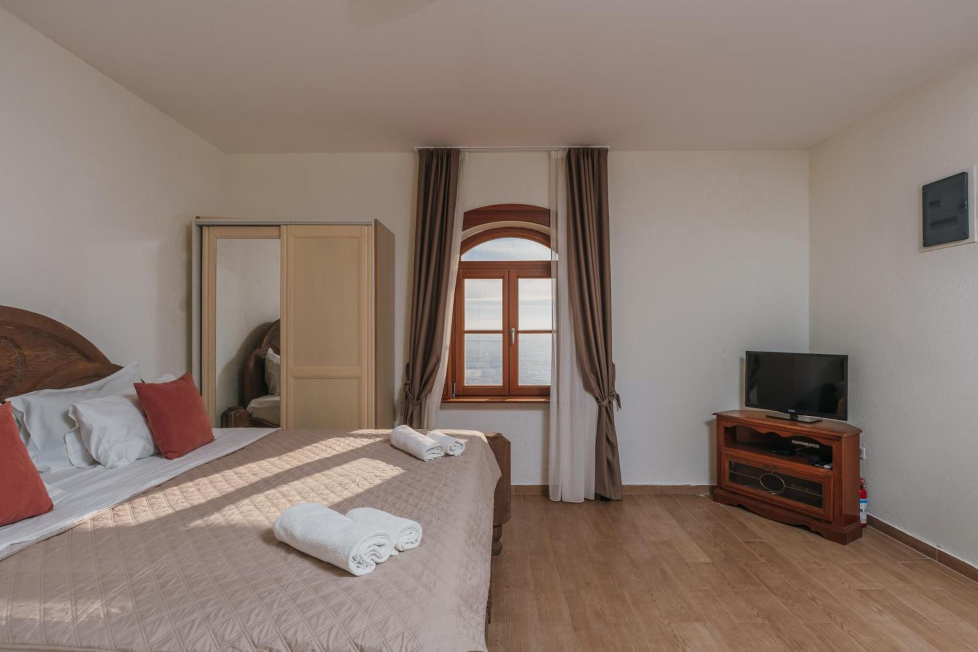 Apartments Pietra Mare Petrovac 外观 照片