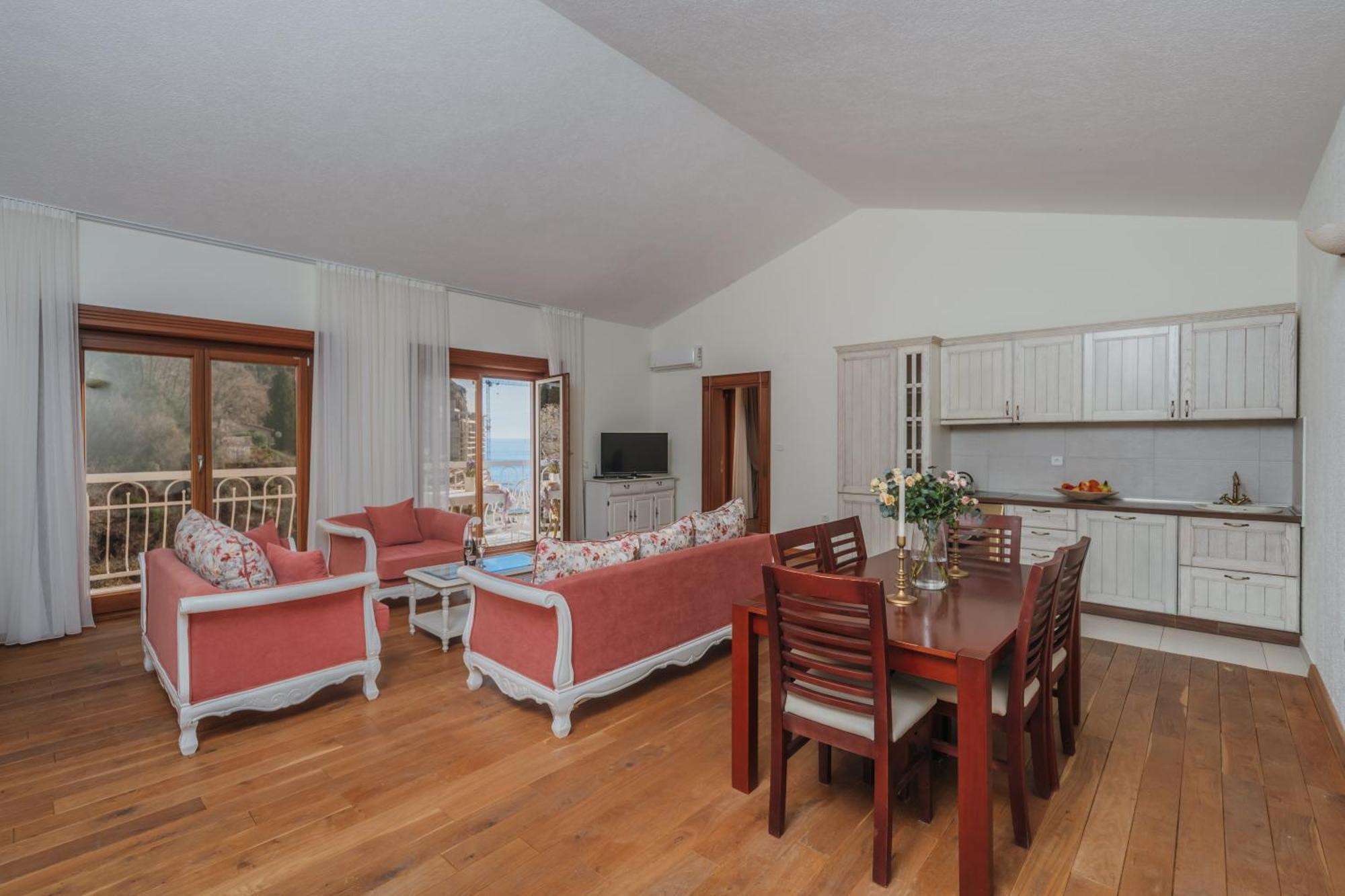 Apartments Pietra Mare Petrovac 外观 照片