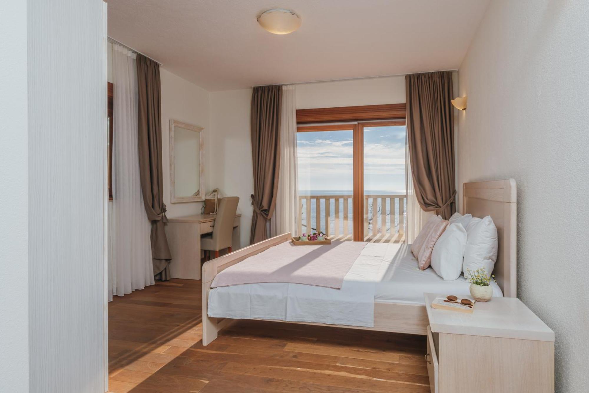 Apartments Pietra Mare Petrovac 外观 照片