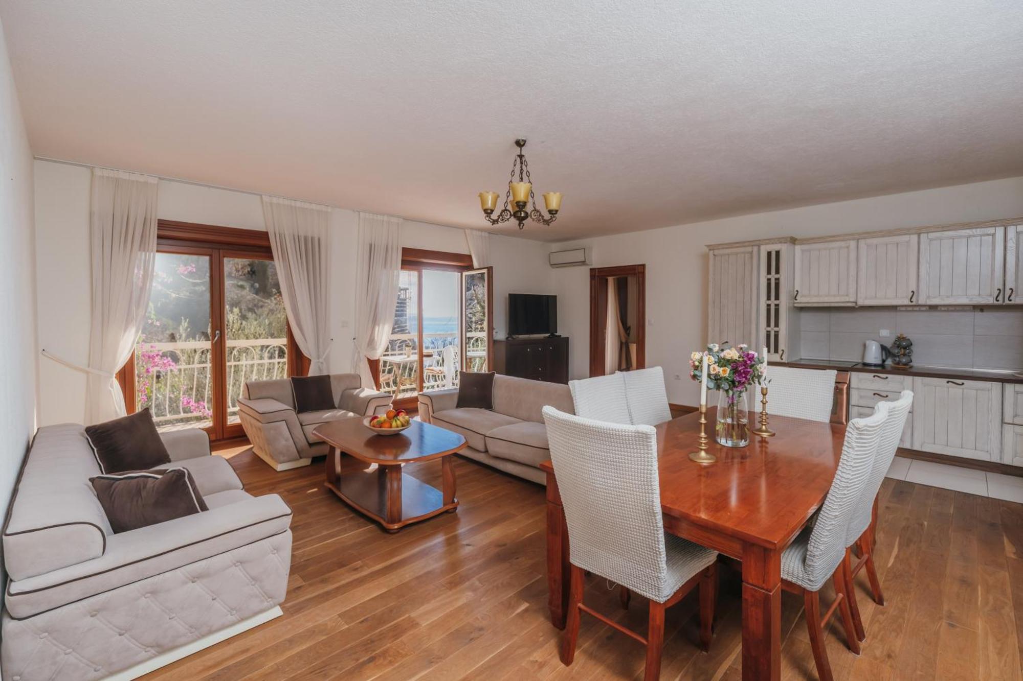 Apartments Pietra Mare Petrovac 外观 照片
