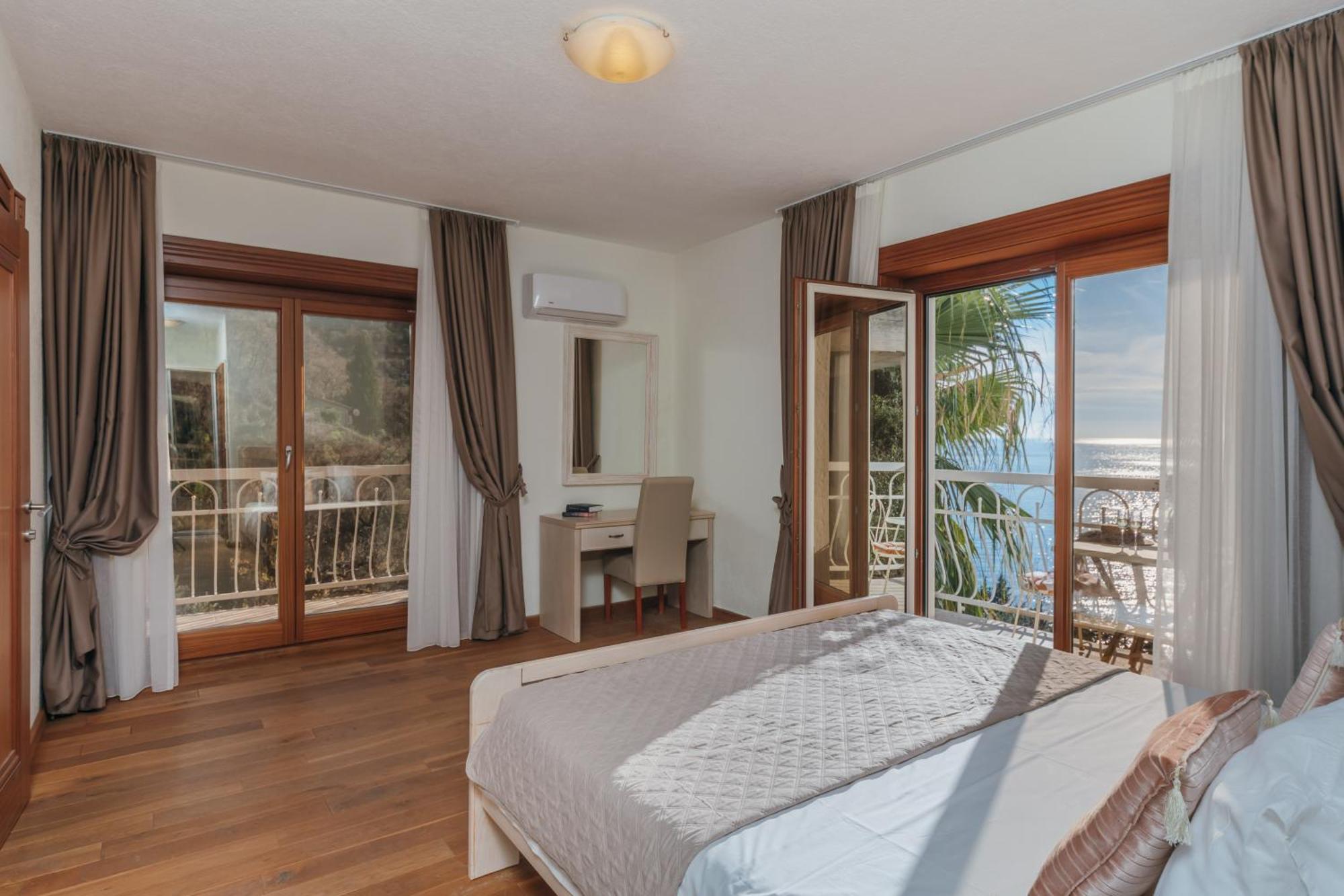 Apartments Pietra Mare Petrovac 外观 照片
