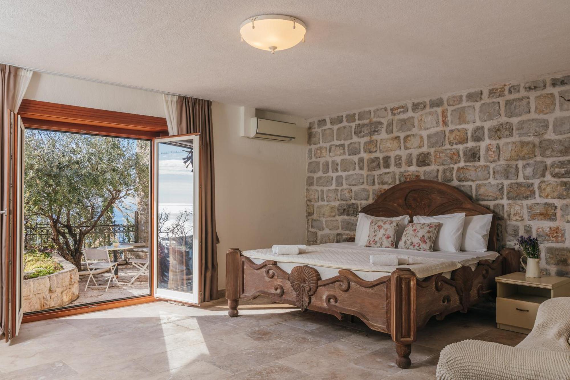 Apartments Pietra Mare Petrovac 外观 照片